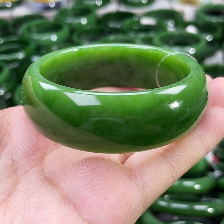 未镶嵌手镯和田玉（碧玉）