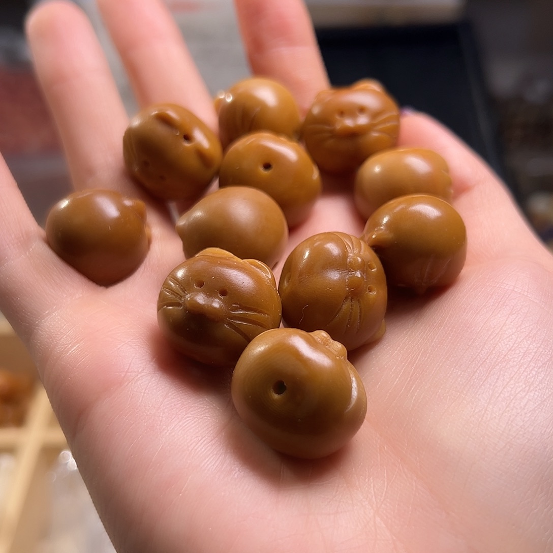 菩提根/象牙果吊坠咖色胡须猫一颗