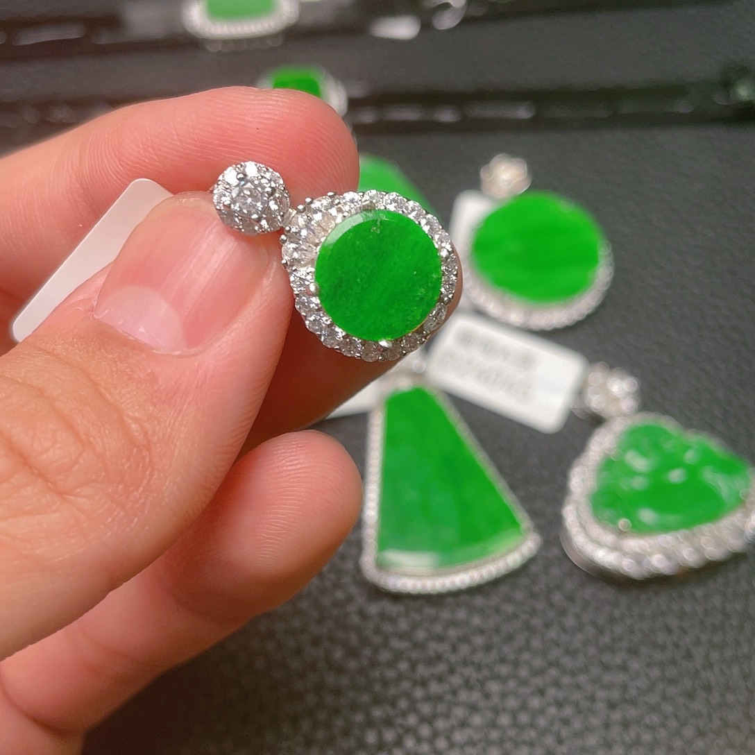 【闪购商品】翡翠吊坠(不含链)银S925镶嵌