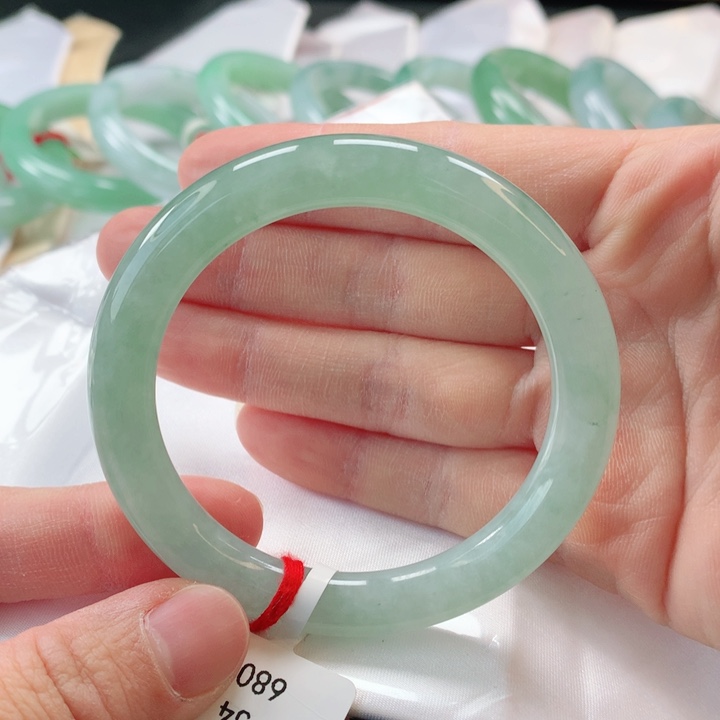 翡翠手镯未镶嵌缅甸A货翡翠手镯