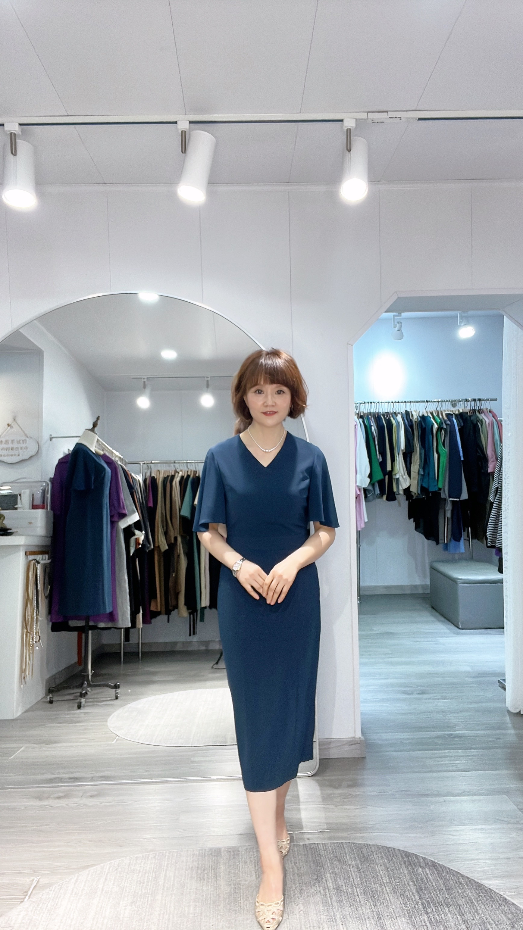 高端有弹力修身斗篷式淑女连衣裙