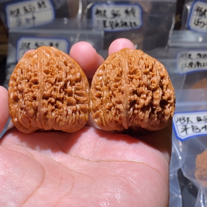 惊***蛰文玩核桃吊坠41全品南疆
