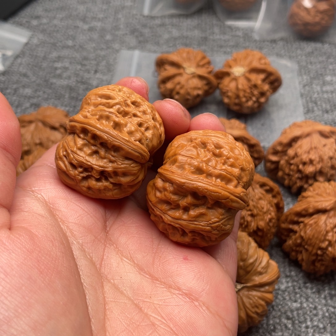 文玩核桃吊坠全品元宝