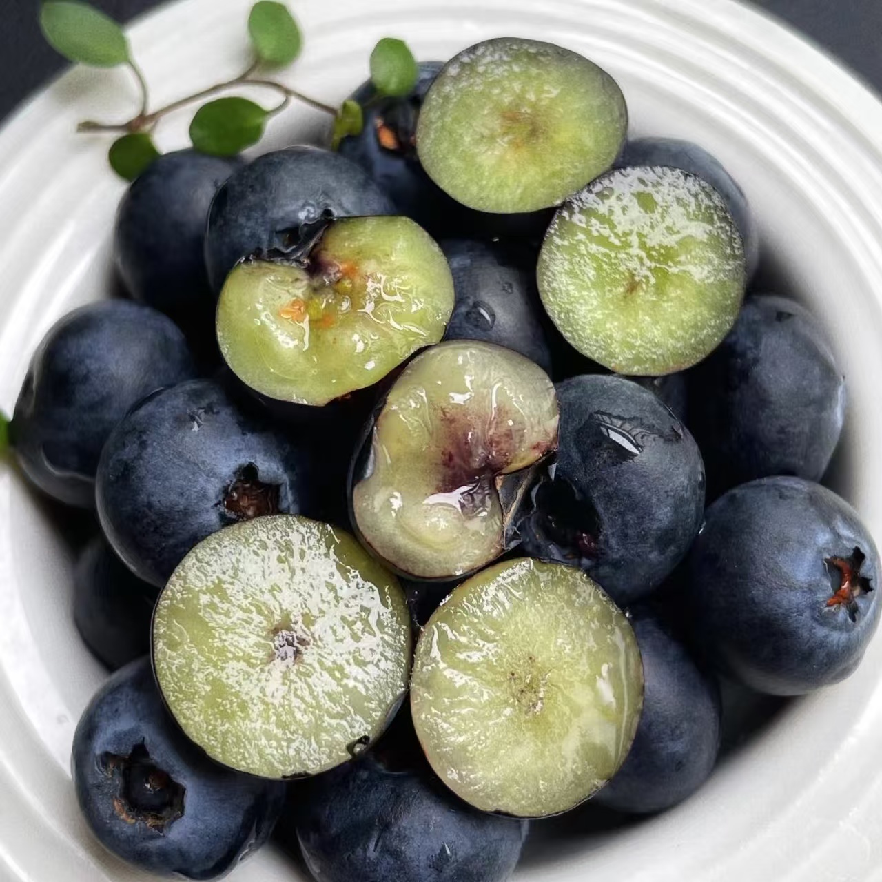 【绿野大叔】大眼莓甜蓝莓18-20mm+带花香味蓝莓分装和整箱-顺丰