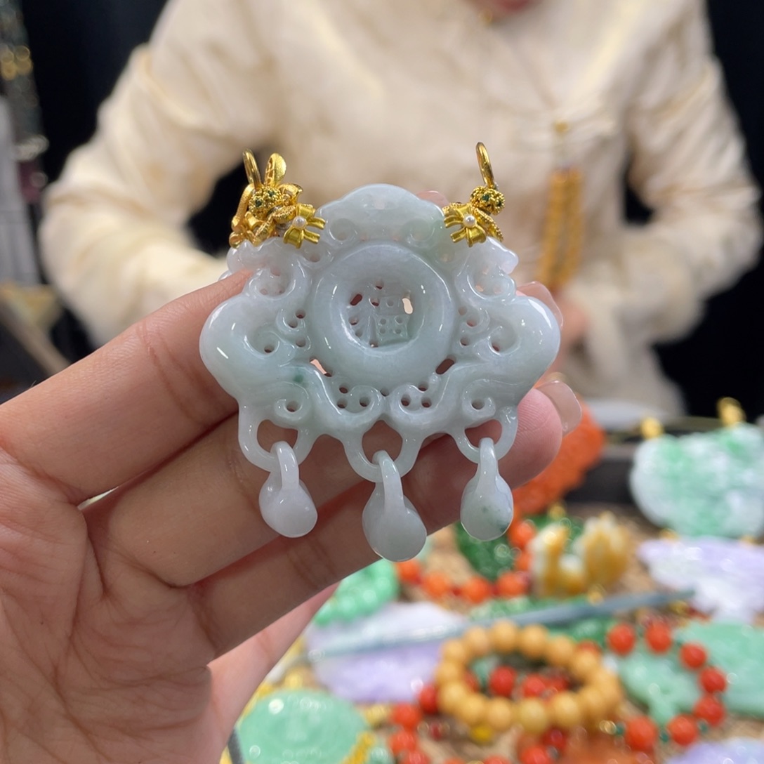 翡翠颈饰未镶嵌代编织