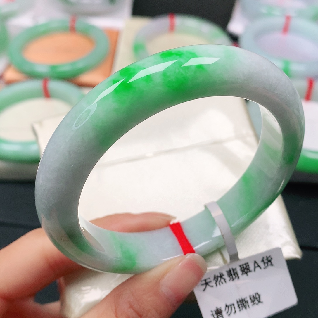 翡翠手镯未镶嵌天然翡翠手镯56