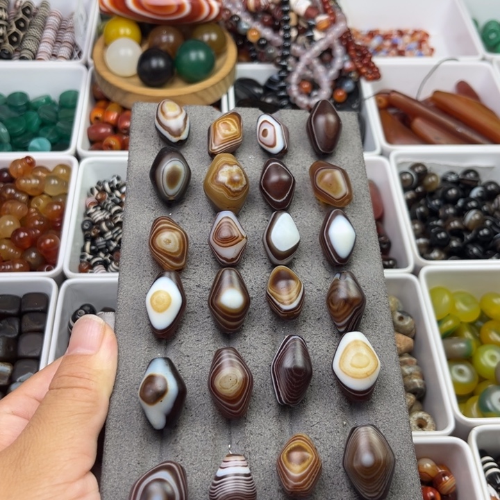 琉璃非金属随机一颗