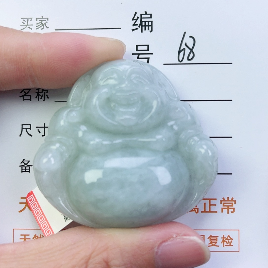 翡翠颈饰未镶嵌佛公