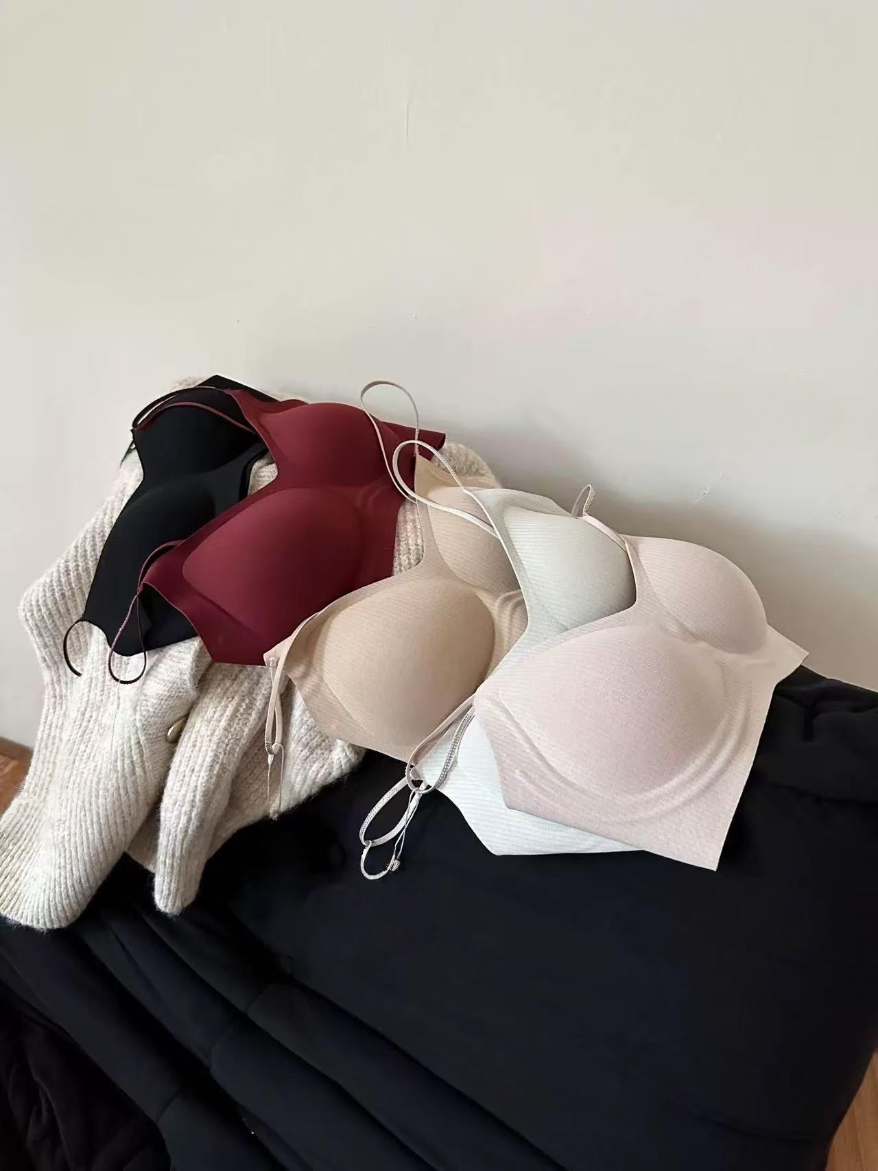 Z.X   暖肌钻石肩带内衣  8362