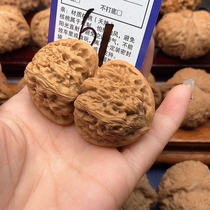 桃核吊坠i****o白狮子头42