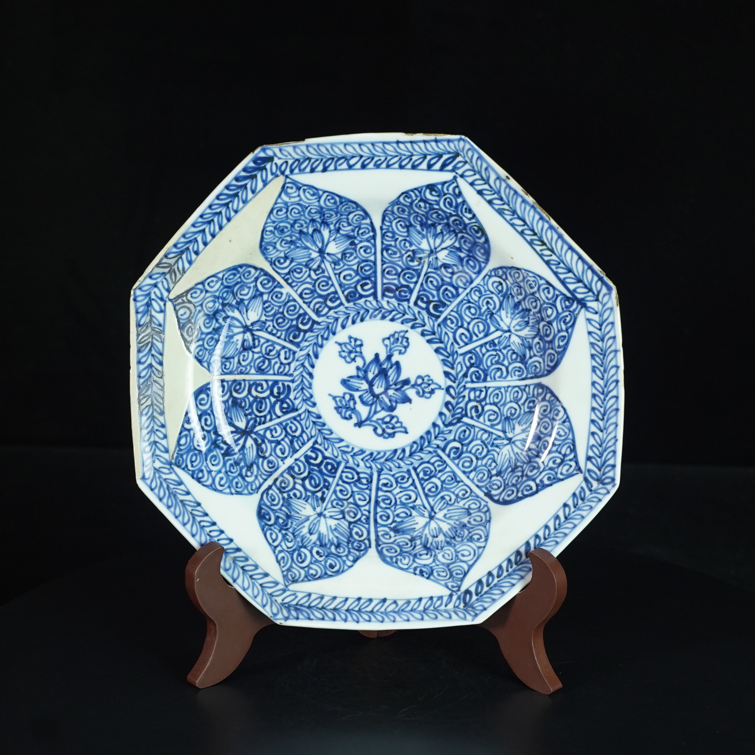 LABC250215010【十竹斋】清康熙青花淡描花卉八方盘