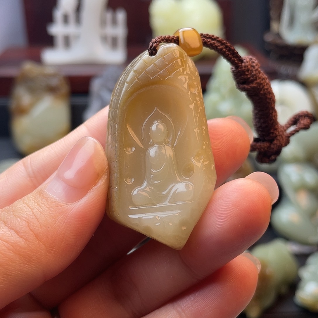 和田玉颈饰未镶嵌