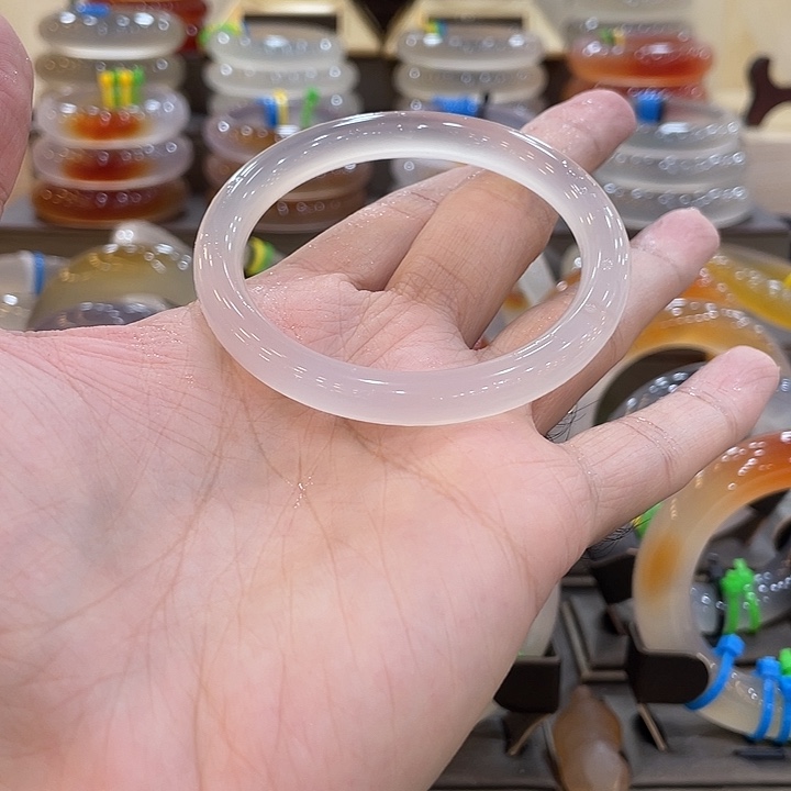 玛瑙/玉髓未镶嵌手镯