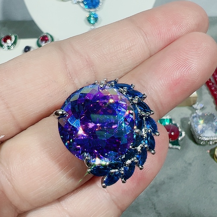 红宝石颈饰未镶嵌