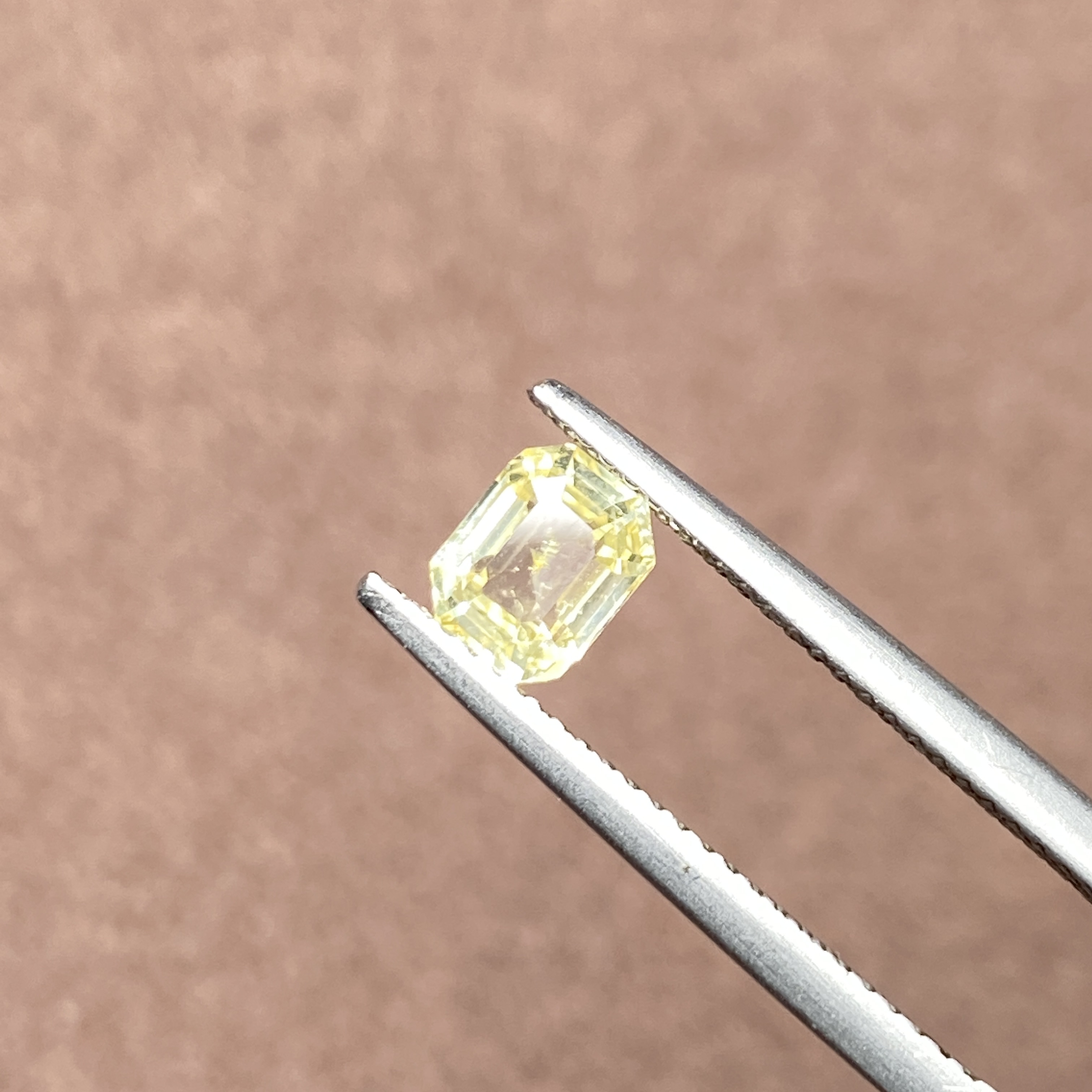 22G511 有烧黄色蓝宝石 1.22克拉