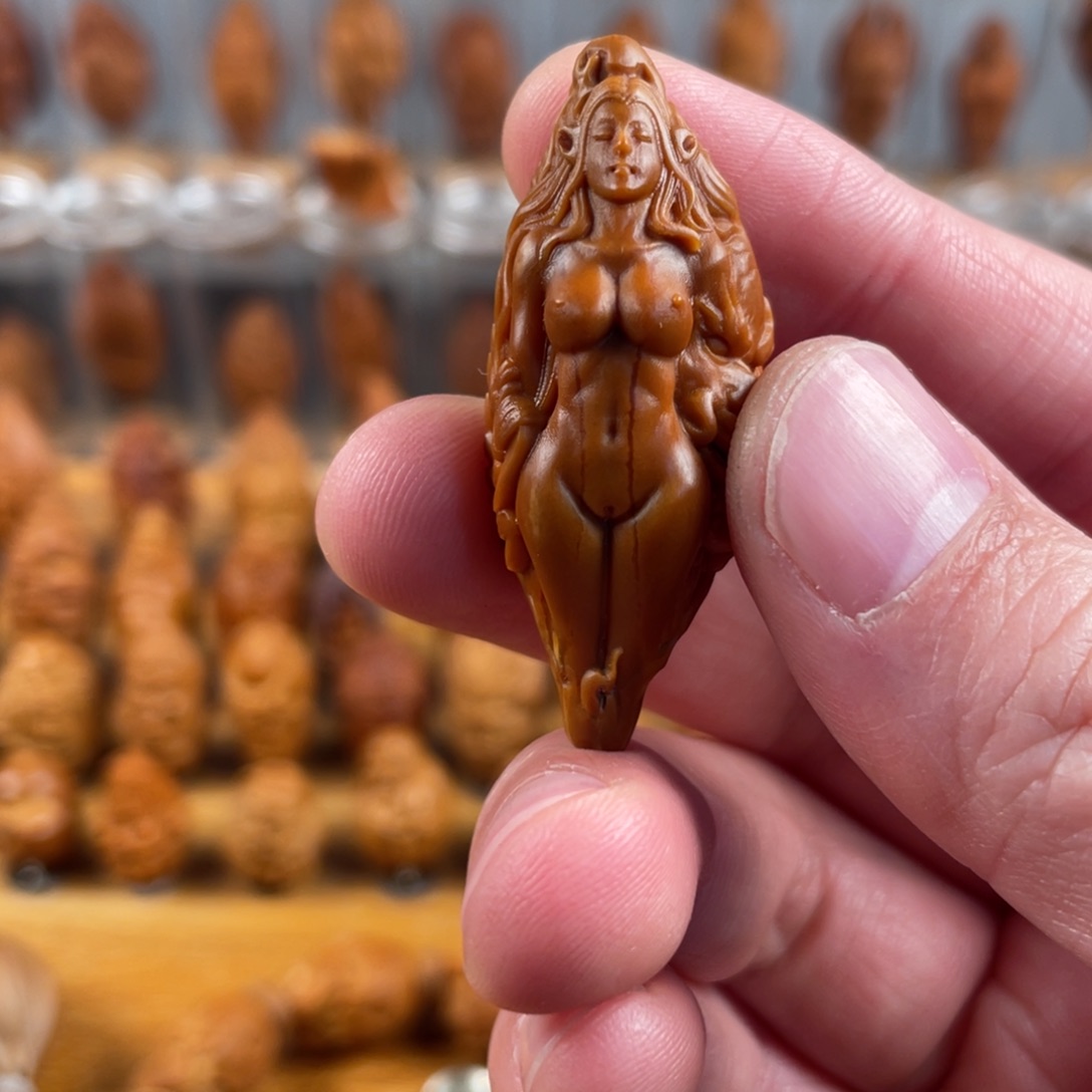 橄榄核手串/手链机**赁龙女