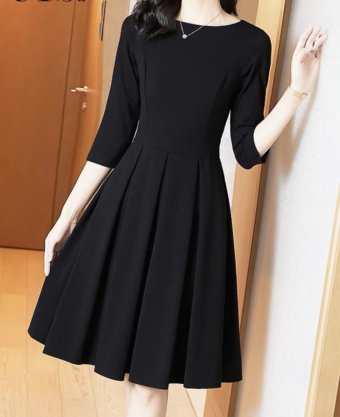 早春新款大码女装2329时尚气质百搭宽松显瘦减龄连衣裙