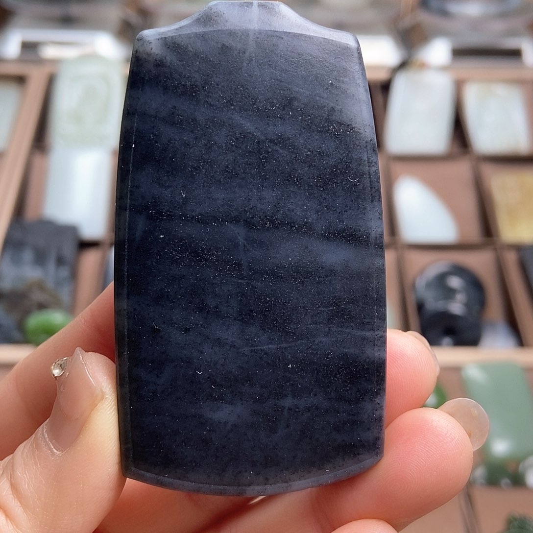 和田玉（糖玉）颈饰未镶嵌