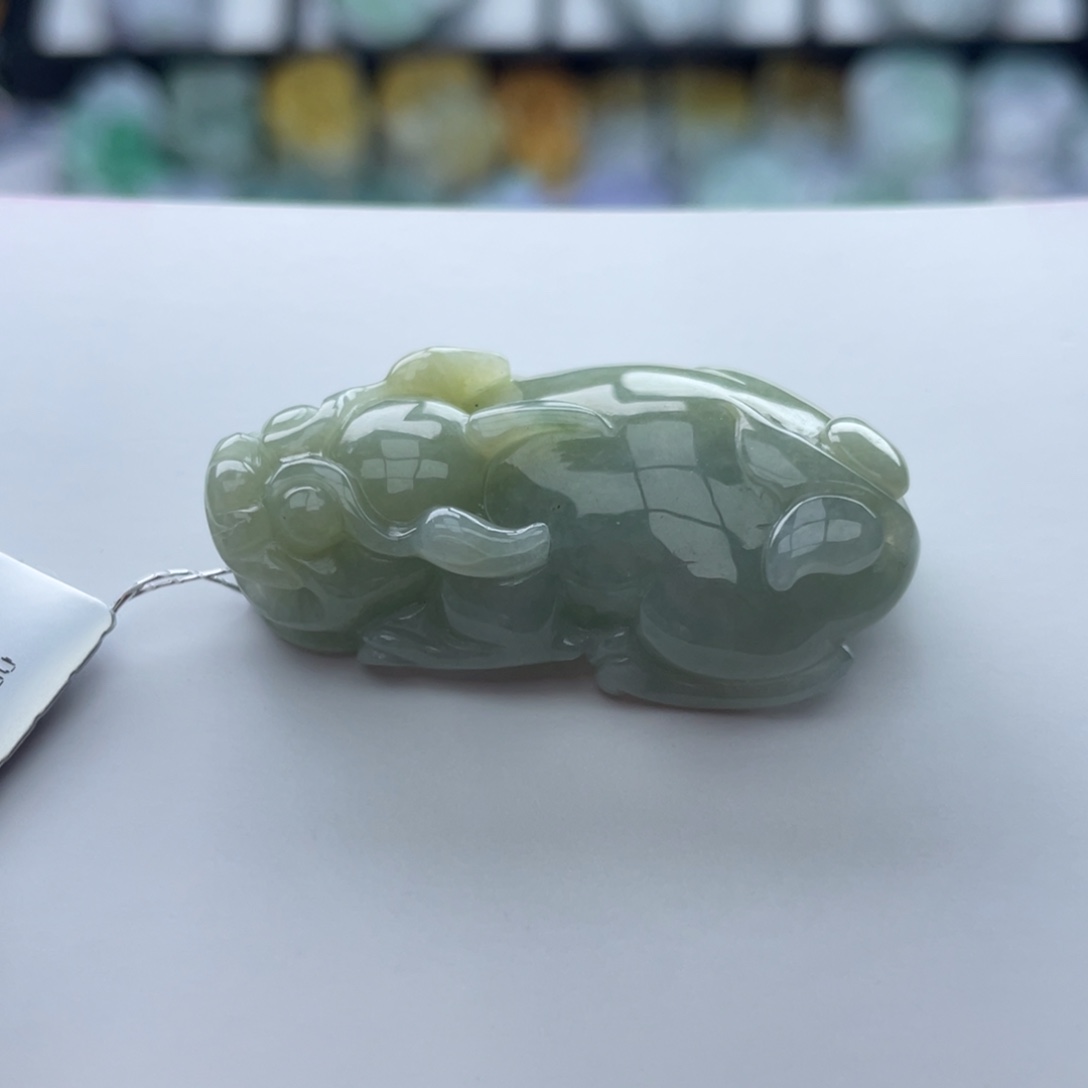 翡翠颈饰未镶嵌貔貅