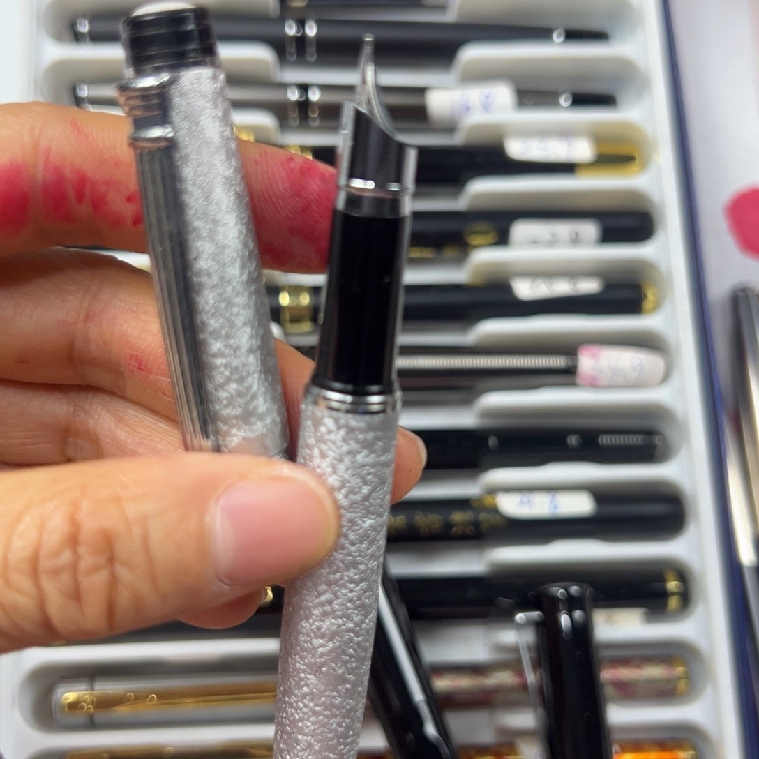 便携式银色皱纹漆半明尖异形笔尖可用墨囊