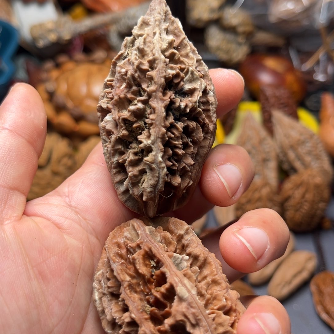 吊坠文玩核桃瑕疵磕坏18