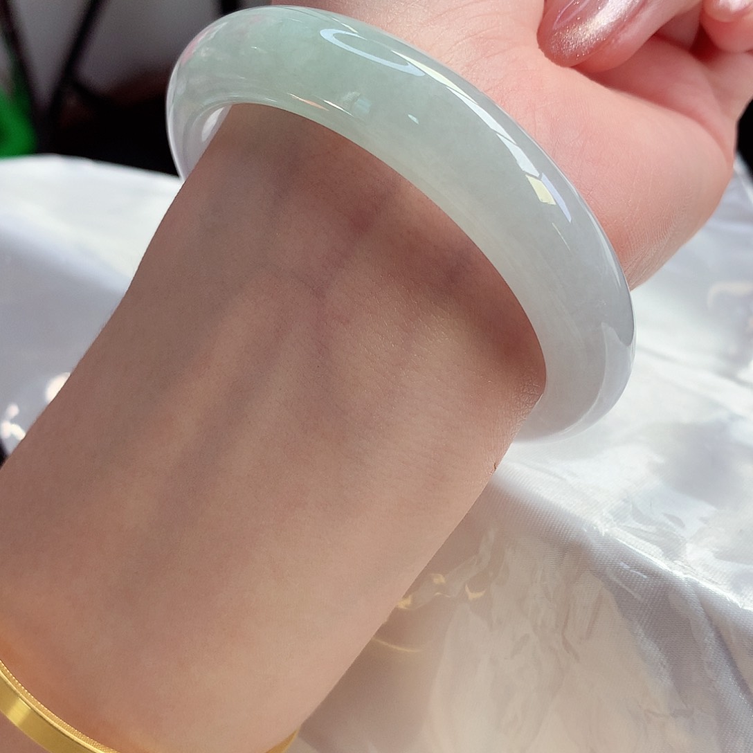 翡翠手镯未镶嵌天然A货翡翠55/56捡漏款