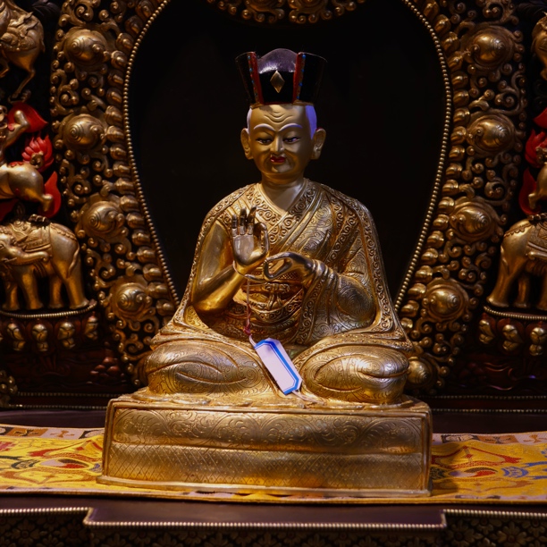 尼泊尔手工噶玛巴法相26公分