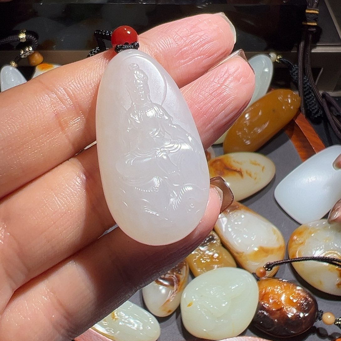 和田玉未镶嵌玉牌