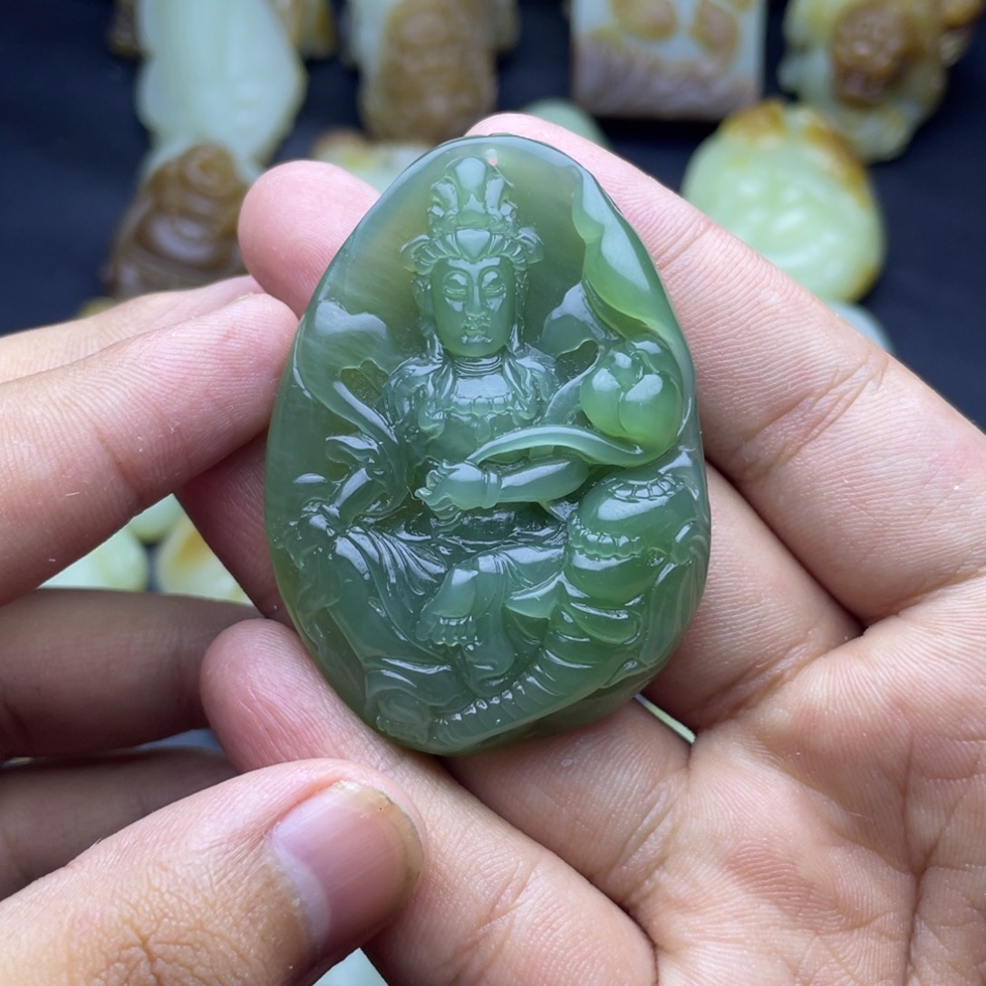 和田玉（糖玉）未镶嵌颈饰