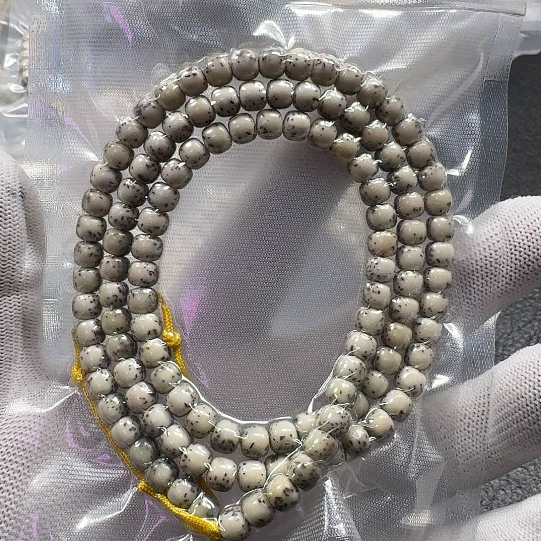 星月菩提手串香*士星月菩提7*6石玉料大留白