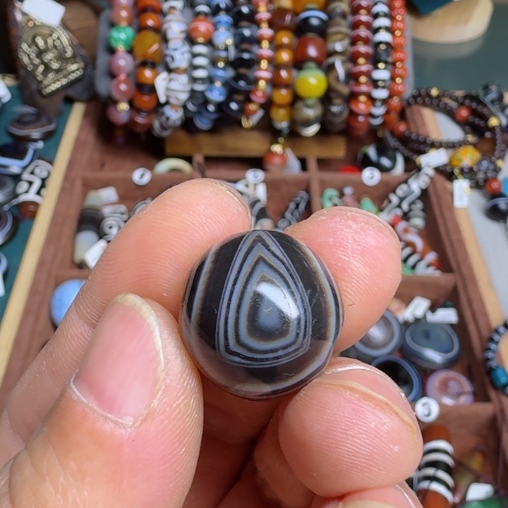 玛瑙/玉髓手串未镶嵌