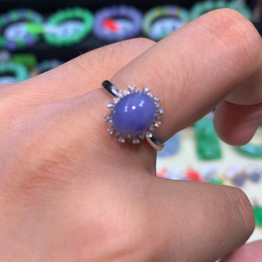 翡翠18K金镶嵌颈饰翡翠