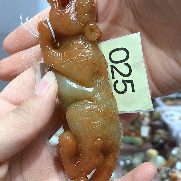 用***7和田玉未镶嵌颈饰