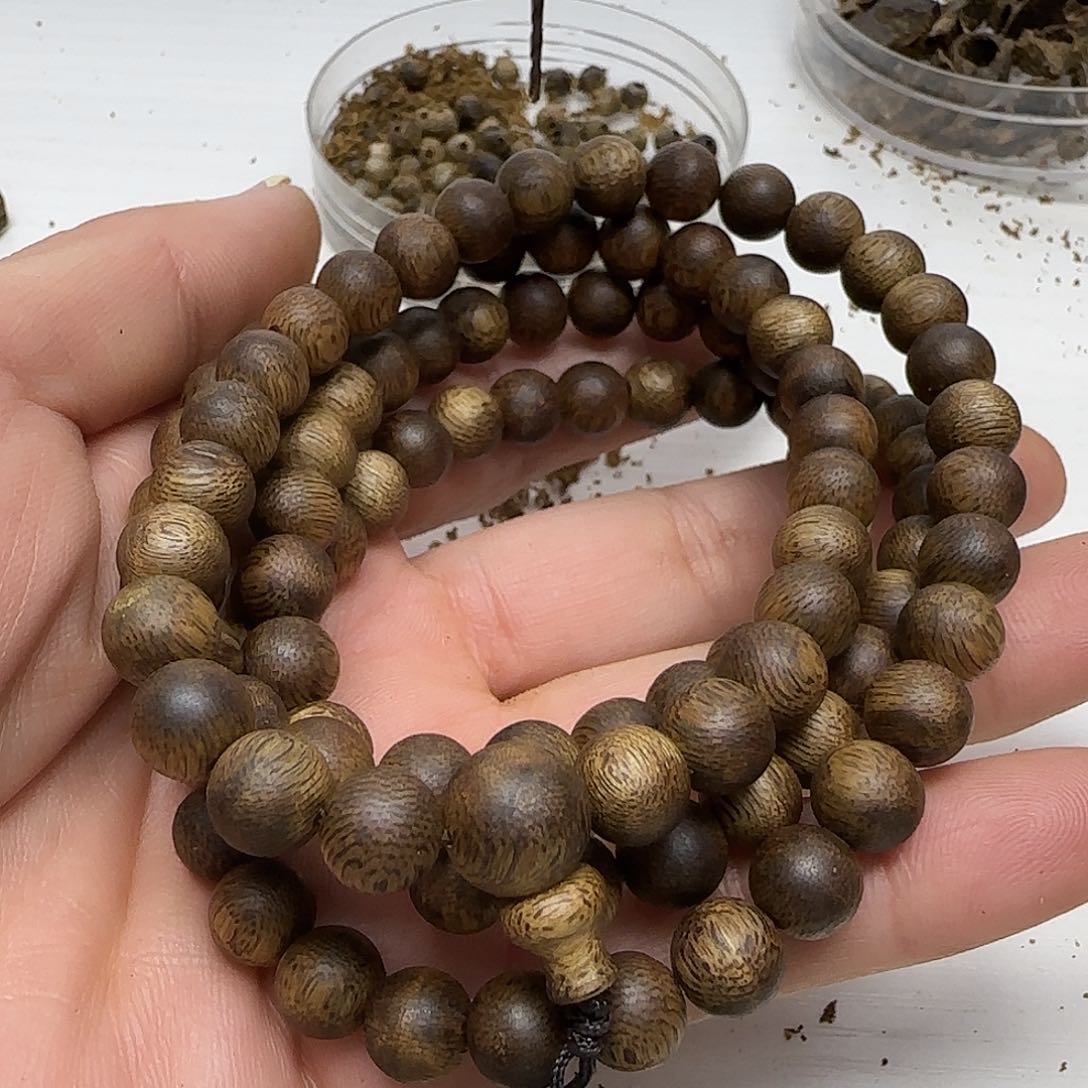 沉香木手串绿棋楠沉0．8多圈2 2克