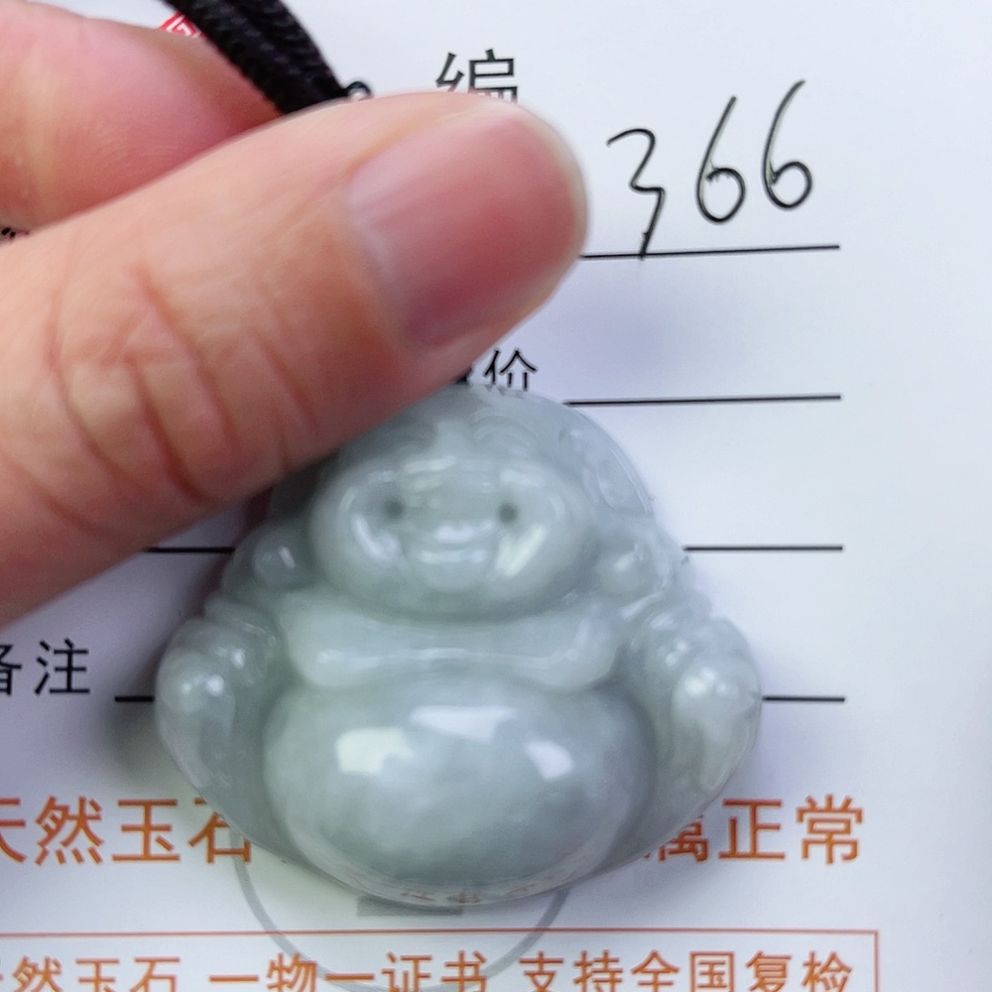 翡翠颈饰未镶嵌佛公