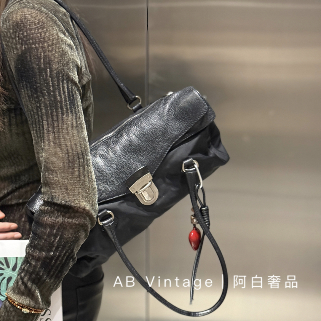95新 Prada/普拉达 阿白奢品/Prada 单肩包