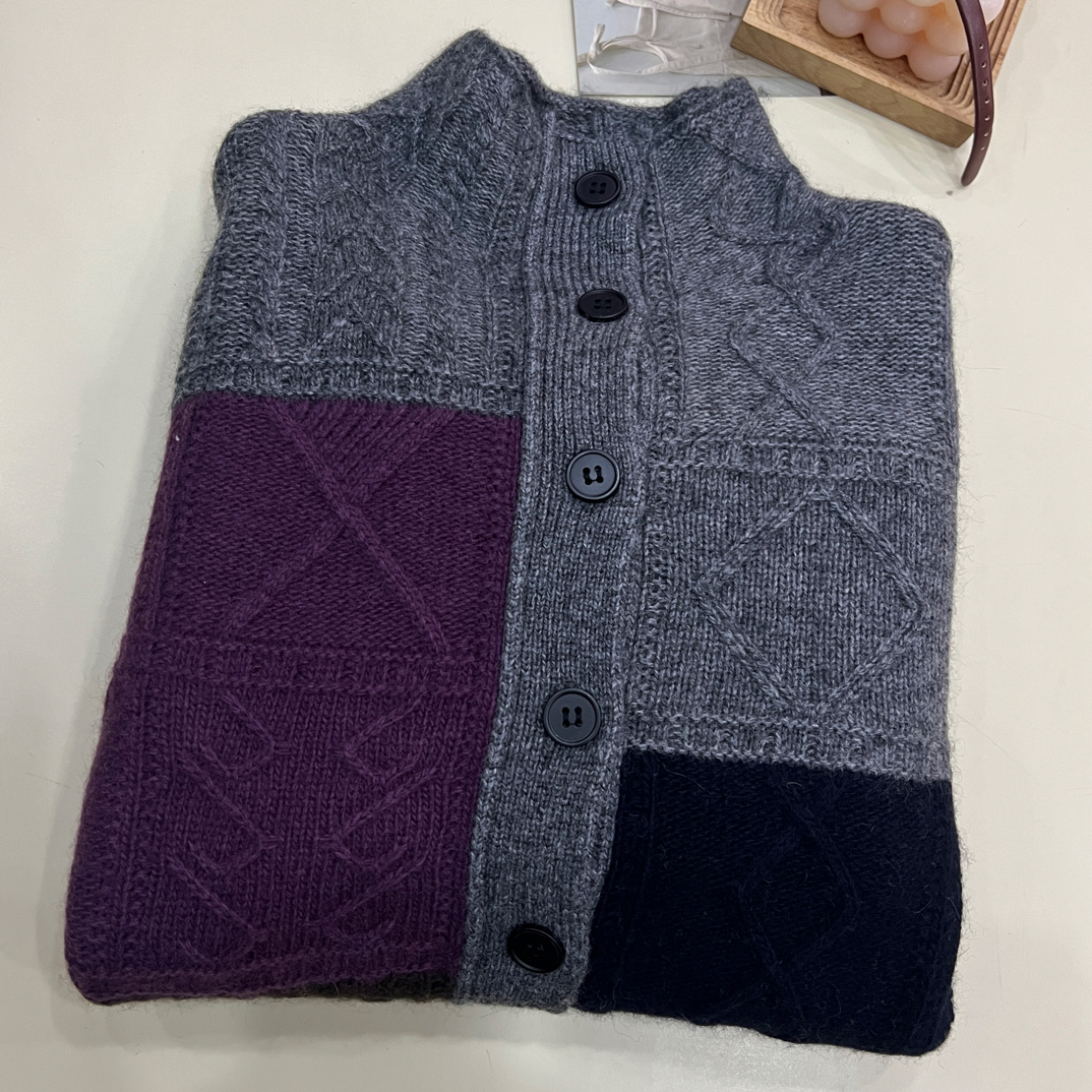 绒品 韩系拼色立领浮雕麻花开衫针织衫