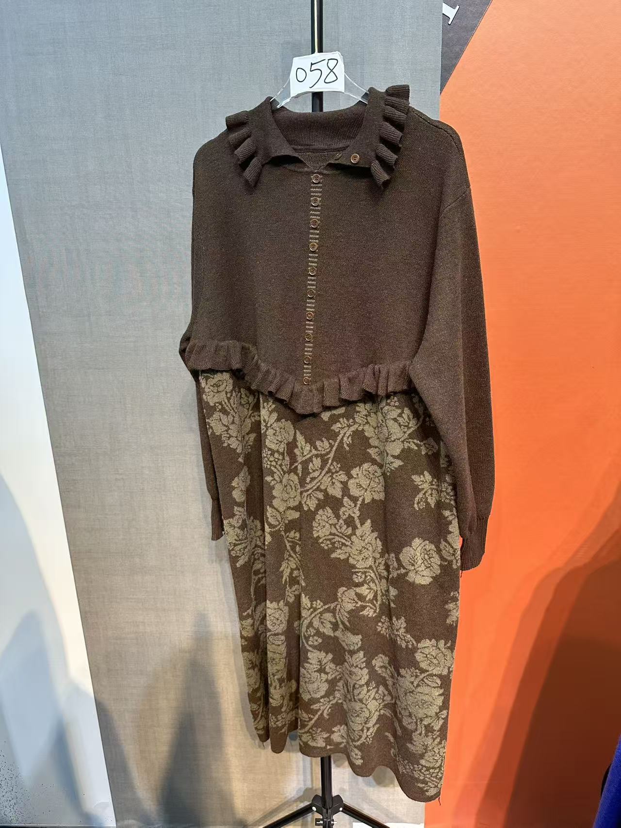 （058）湾湾奢品贵妇既视感显廋保暖时尚百搭连衣裙