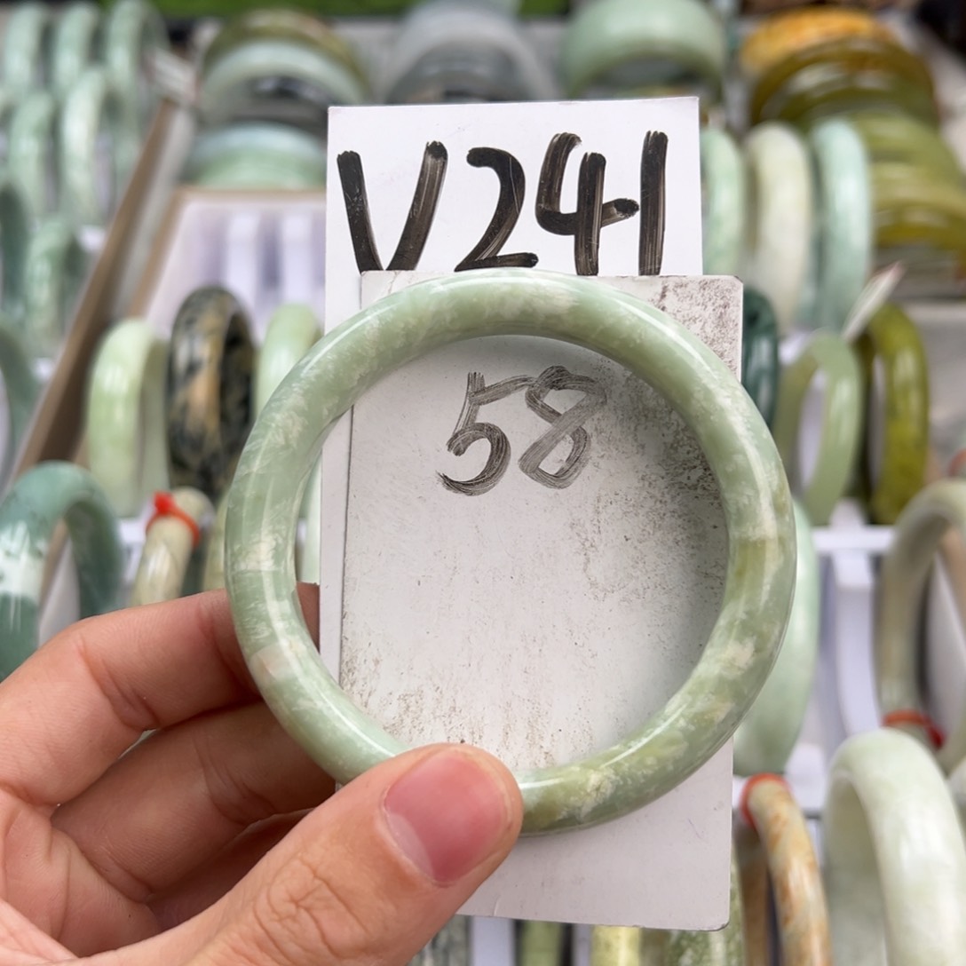 岫玉手镯未镶嵌天然岫玉