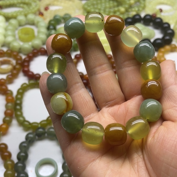 蛇纹石玉手串未镶嵌