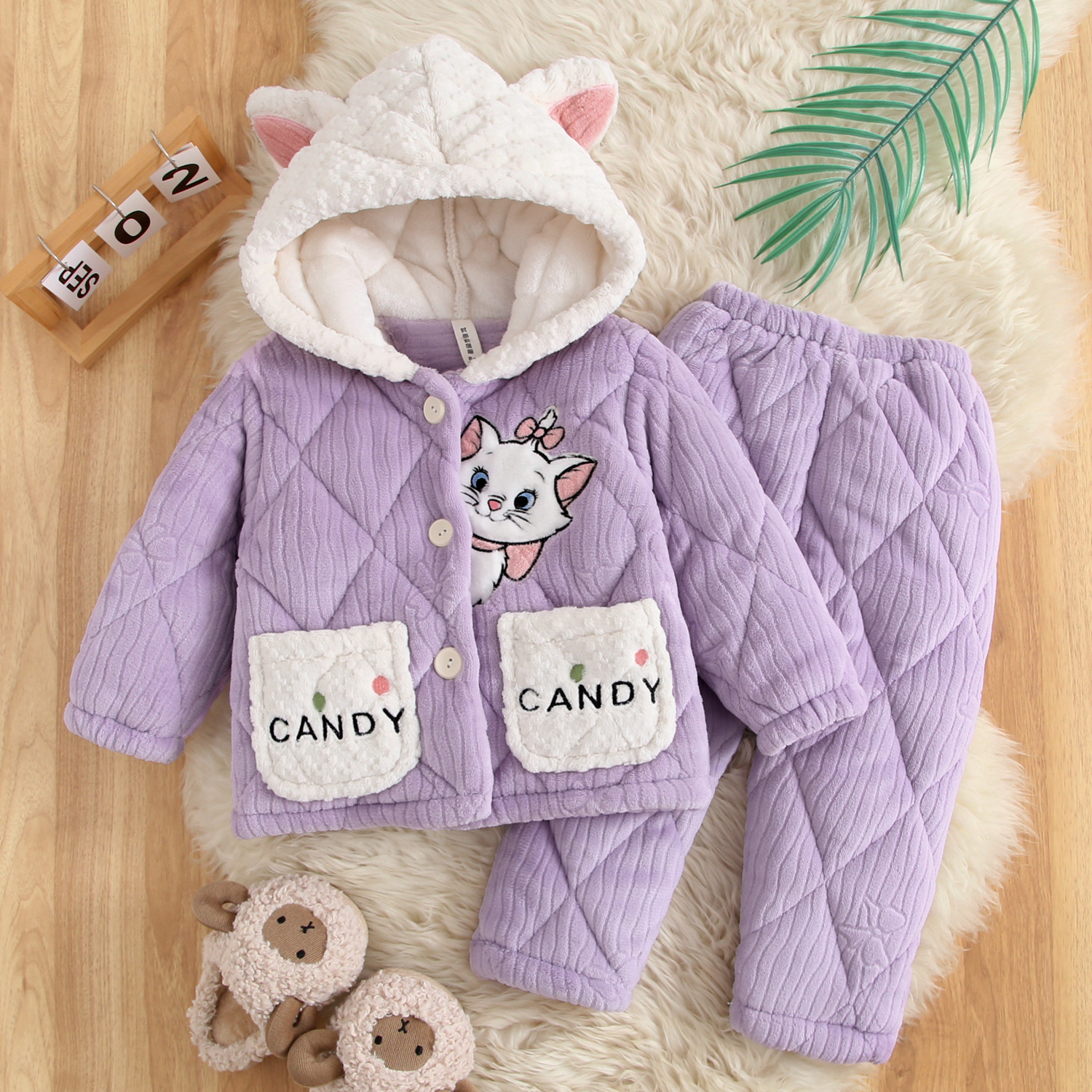 2025冬季儿童珊瑚绒睡衣女童法兰绒家居服加绒加厚中大童宝宝套装