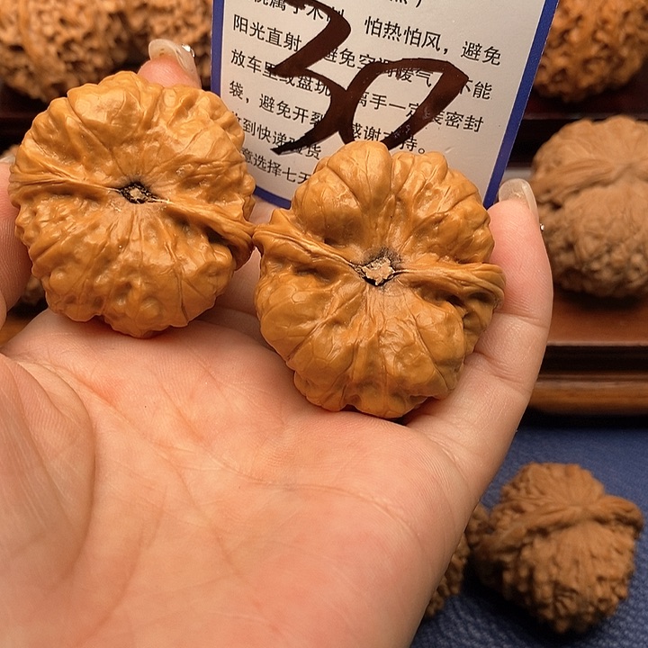 桃核吊坠蛤蟆狮子头40