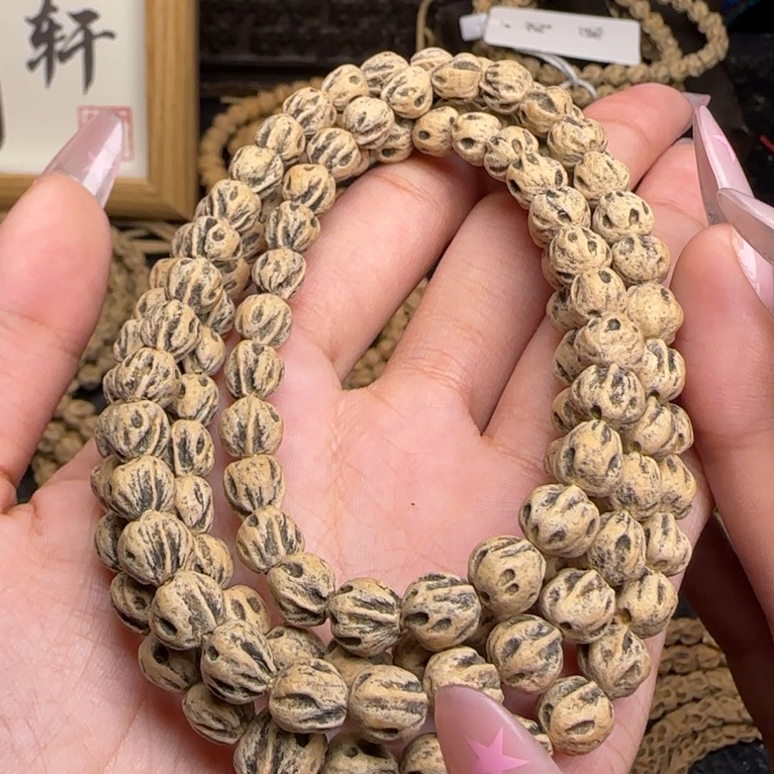柏香籽/百香籽吊坠M****g