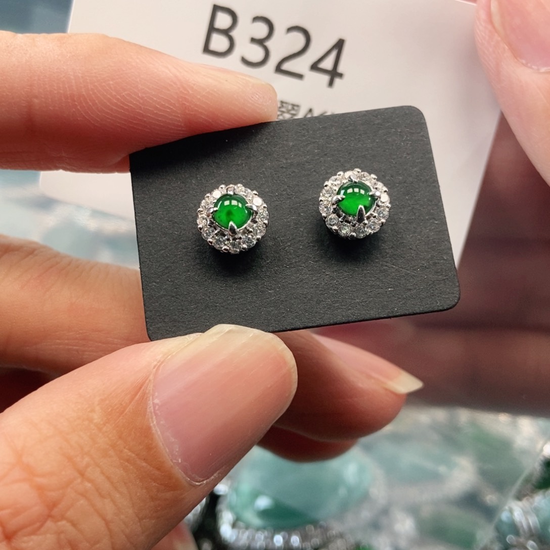 【闪购商品】翡翠吊坠(不含链)未镶嵌