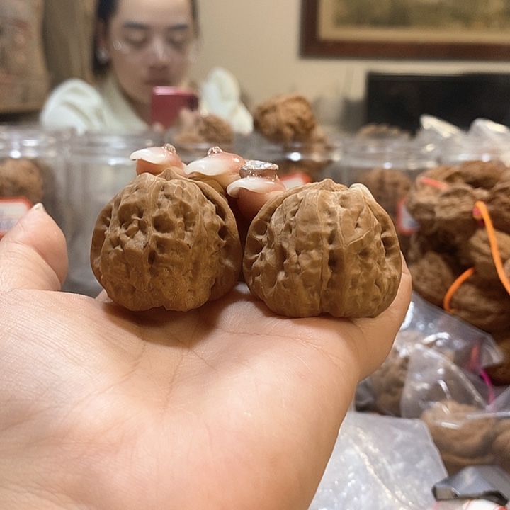 文玩核桃吊坠边36肚39蛤蟆头