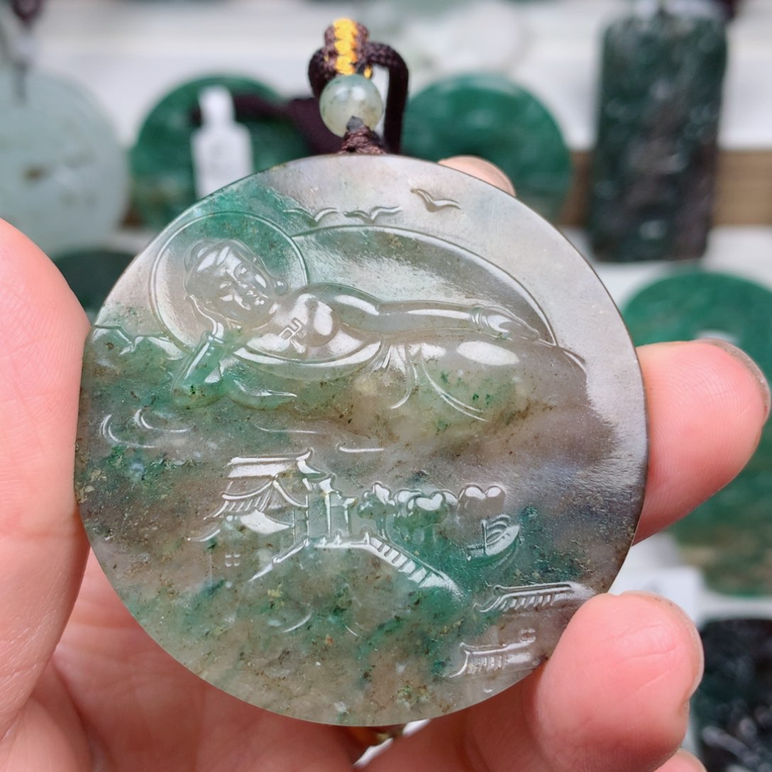 独山玉颈饰未镶嵌