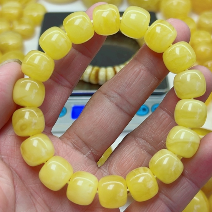 琥珀（矿物珀）未镶嵌裸石