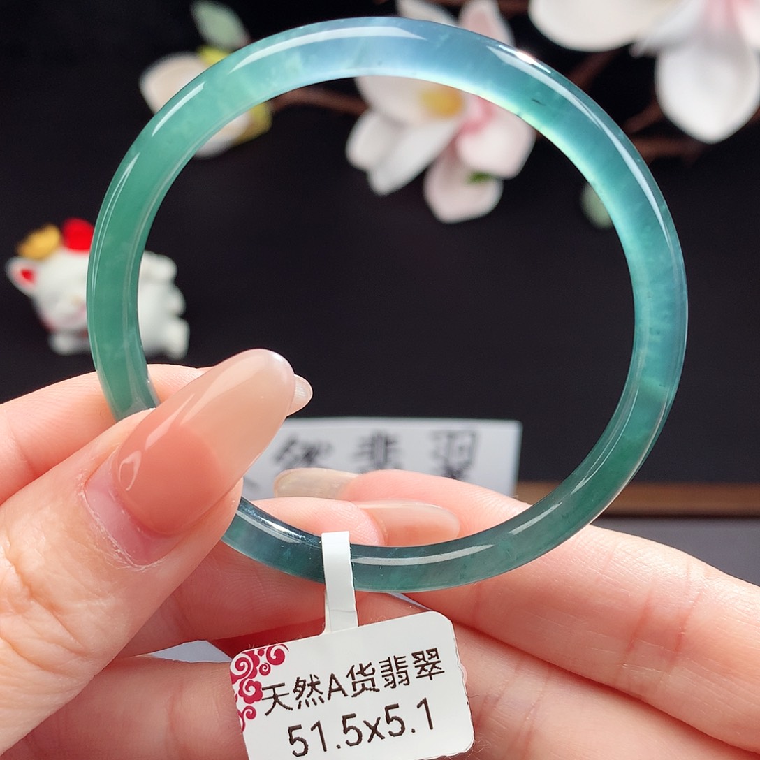 翡翠手镯（圆镯）未镶嵌