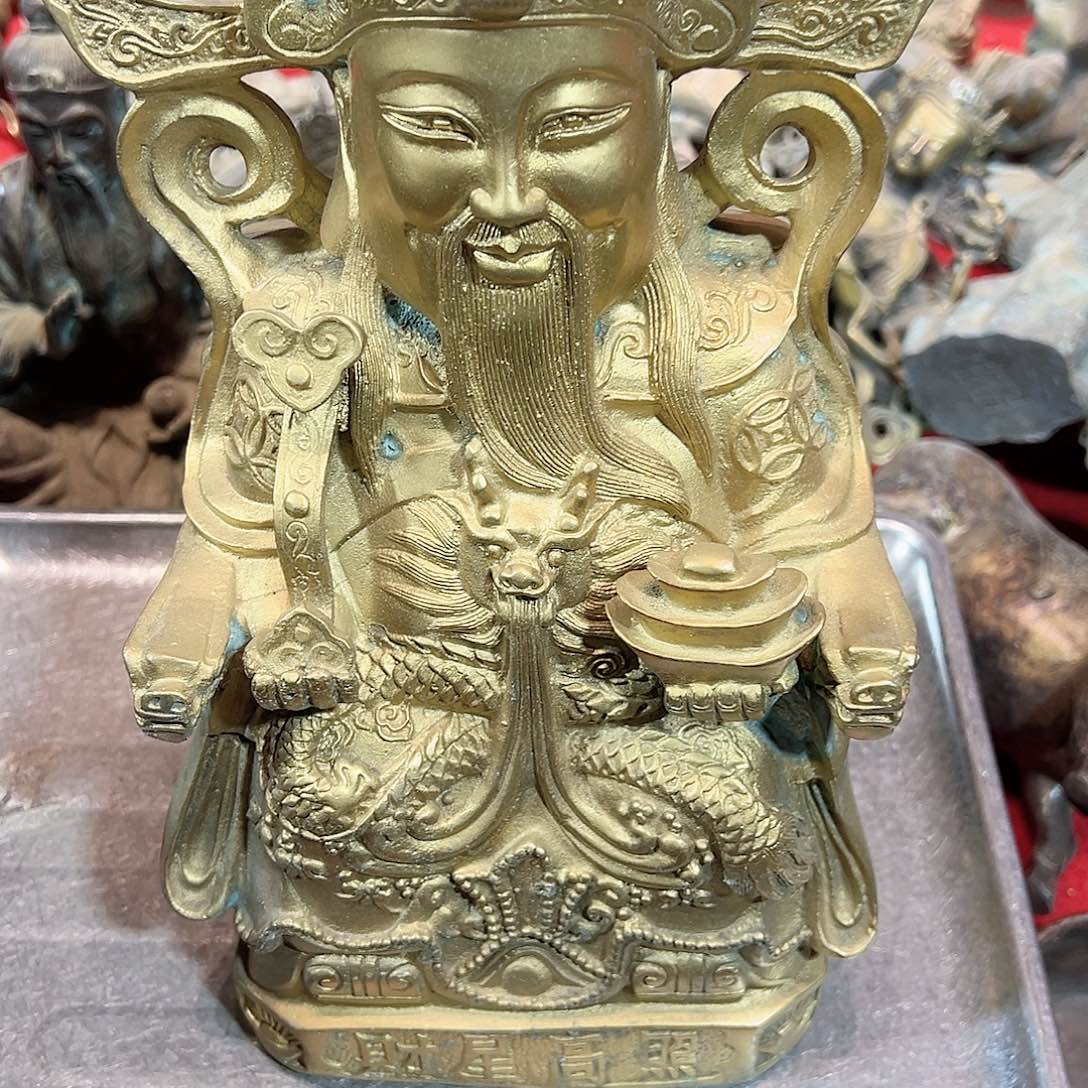 阳**人黄铜摆件工艺品，