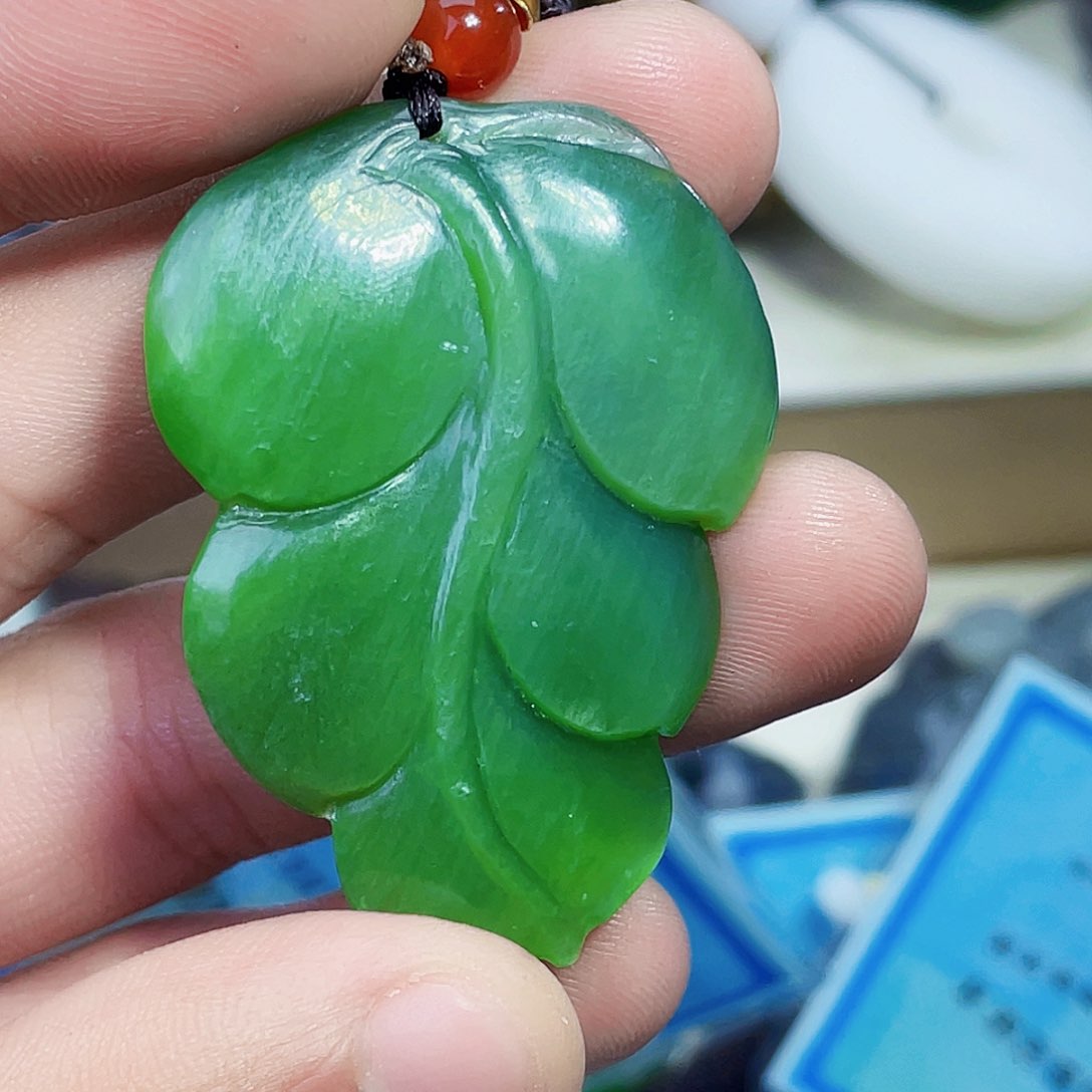 颈饰未镶嵌和田玉黑**a